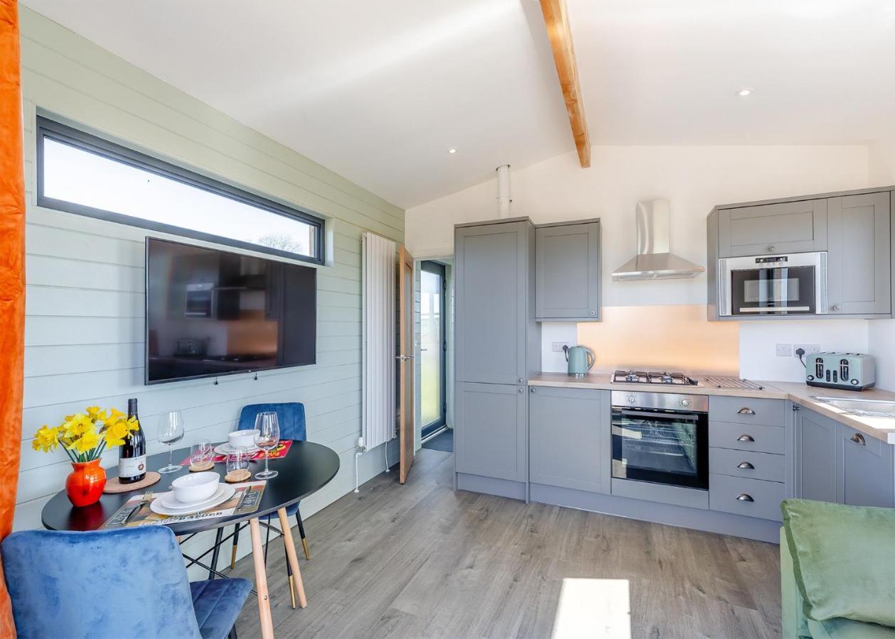 Belan View Lodges Welshpool Exteriör bild